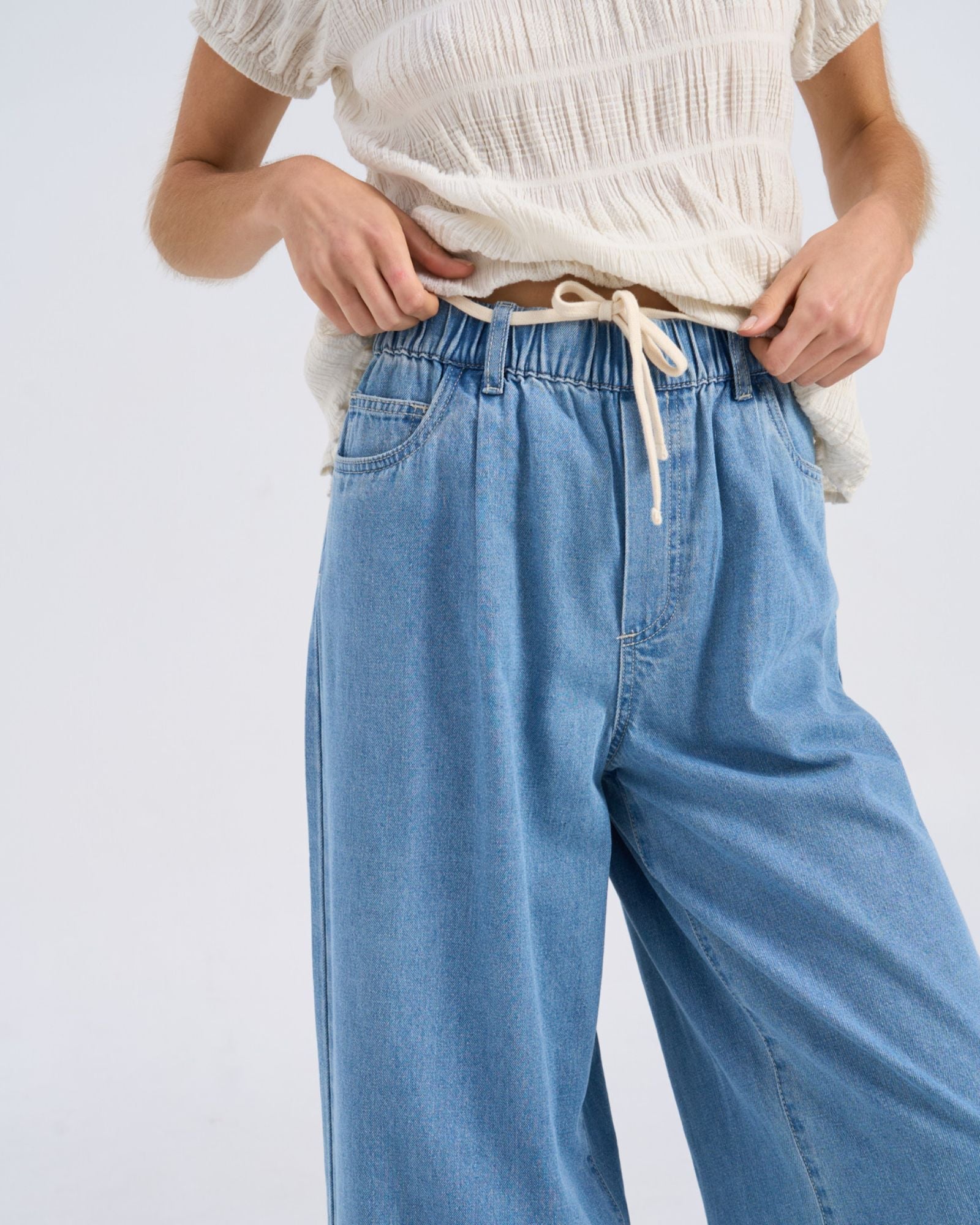 VMVALERIA WIDE LEG JEANS